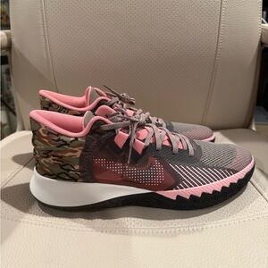 Size 10 - Nike Kyrie Flytrap 5 “Moon Fossil Pink Gaze Camo”